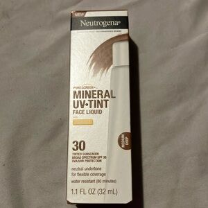 NIB NEUTROGENA MEDIUM DEEP MINERAL UV TINT W VITAMIN E FACE LIQUID
